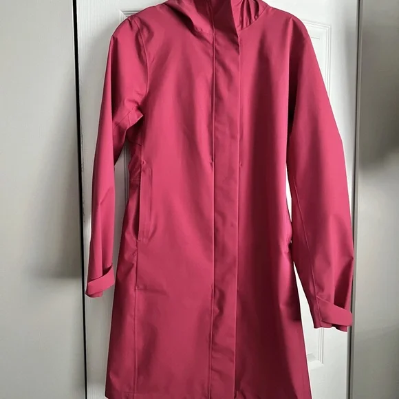 Uniqlo Blocktech Jacket - Picture 3 of 6